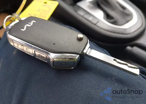 2022 Kia Forte Lxs z USA, uszkodzony, nr VIN 3KPF24AD7NE490948